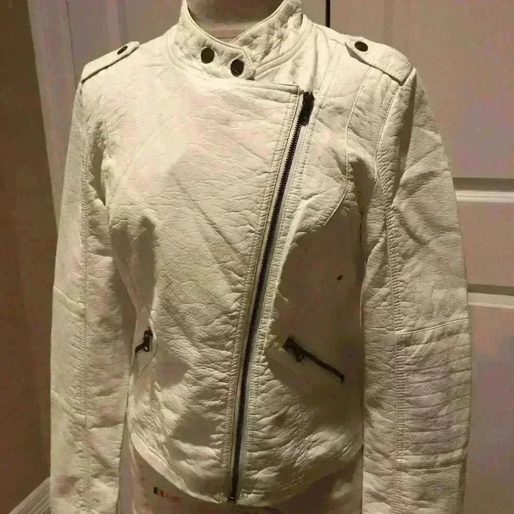 Bomber Jacket - Picture 3 of 7